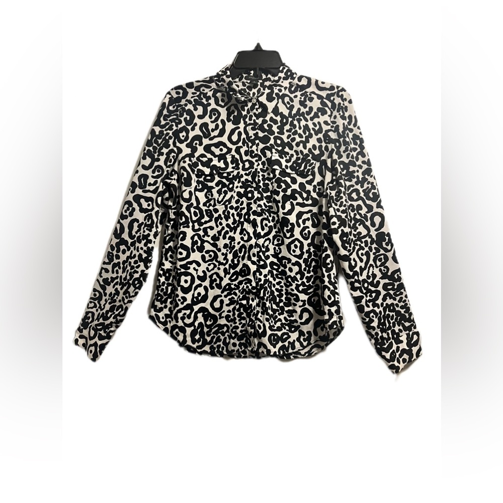 Ann Taylor Womens Button Up Shirt White Leopard Long Sleeve Flap